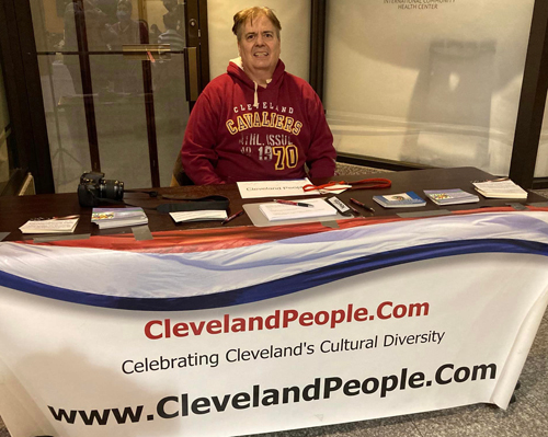 Dan Hanson at the ClevelandPeople.com table