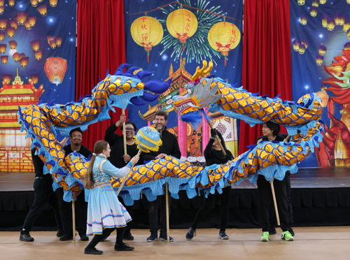 Yin Tang Blue River Dragon Dance Team