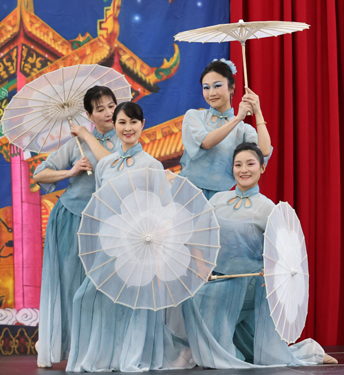 Cleveland Contemporary Chinese Culture Association performers