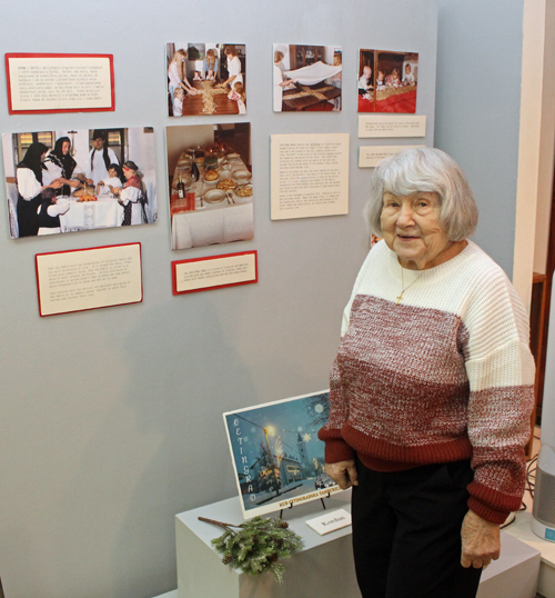 Branka Malinar shows the cross of straw
