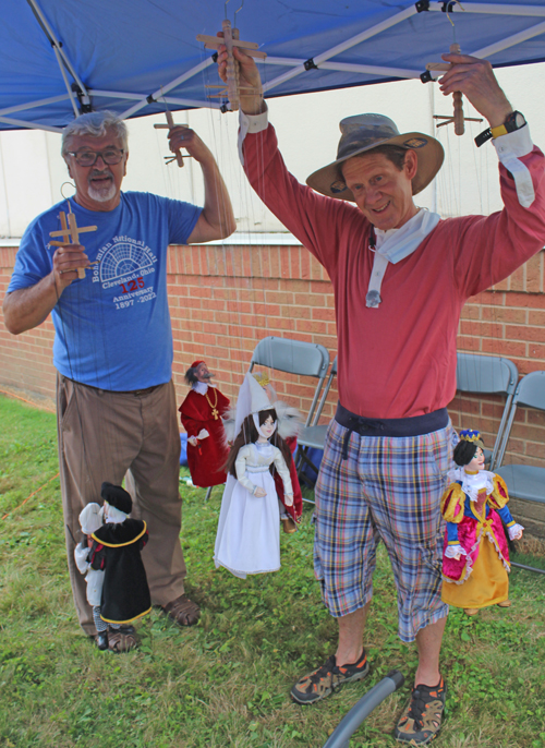Czech Puppet handlers