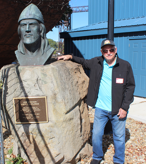 Posing with the bust of Leif Erikson on Leif Erikson Day in Cleveland 2025