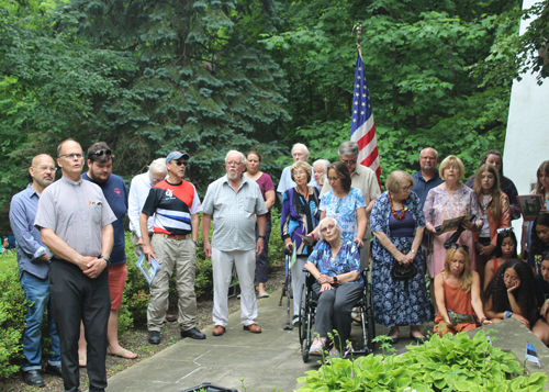 Singing the Estonian National Anthem