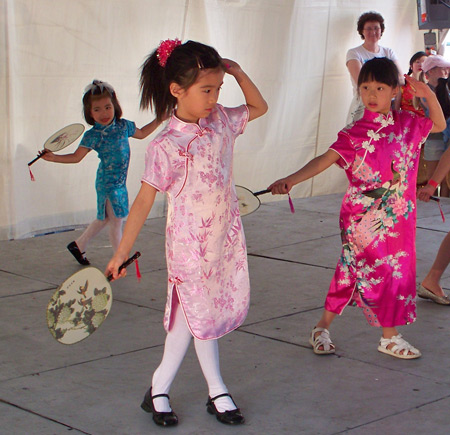 Cleveland Chinese Contemporary Culture Association performers