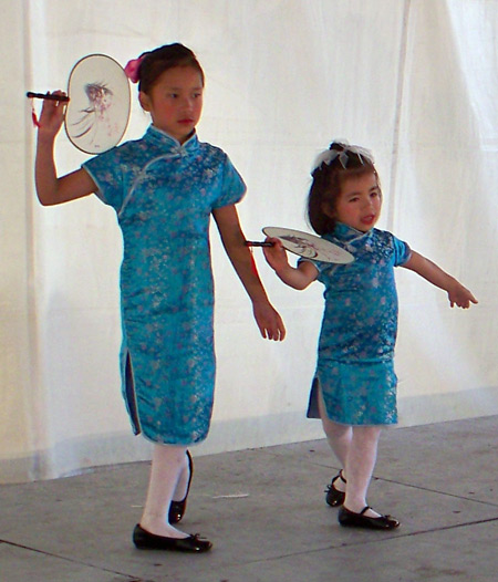 Cleveland Chinese Contemporary Culture Association performers