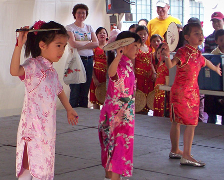 Cleveland Chinese Contemporary Culture Association performers