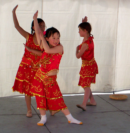 Cleveland Chinese Contemporary Culture Association performers