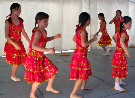 Cleveland Chinese Contemporary Culture Association performers