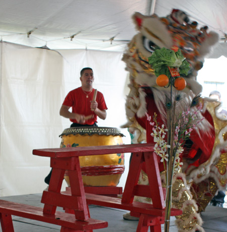 Kwan Family Chinese Lion Dance at Cleveland Asian Festival