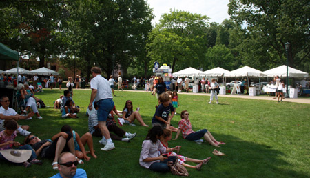 2010 International Folk Fest crowd in Cleveland