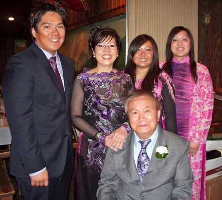 Inductee Dr. Do and family