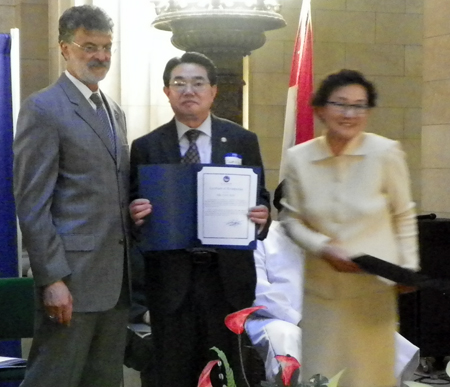 Mayor Jackson with Sam Kim and Hanna Woo