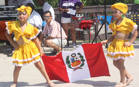 Peruvian community in Cleveland Ohio dancing