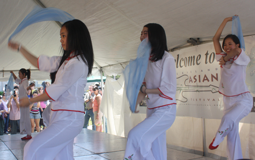 Cleveland Contemporary Chinese Culture Association dancers