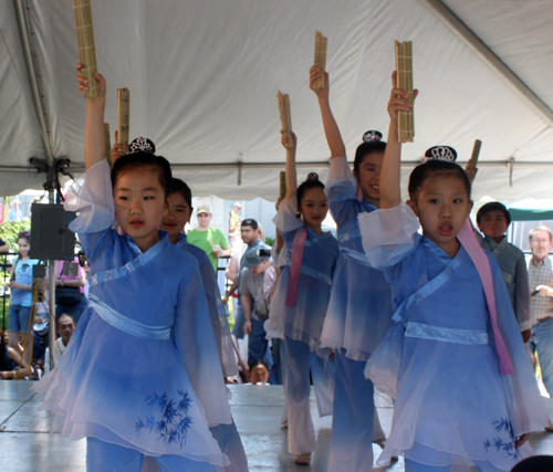 Cleveland Contemporary Chinese Culture Association dancers