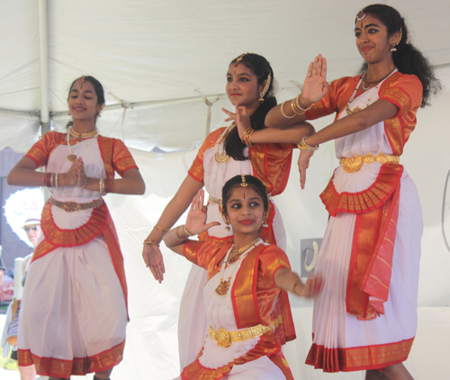 Indian dance by Sujatha Srinivisan students from Shri Kalaa Mandir