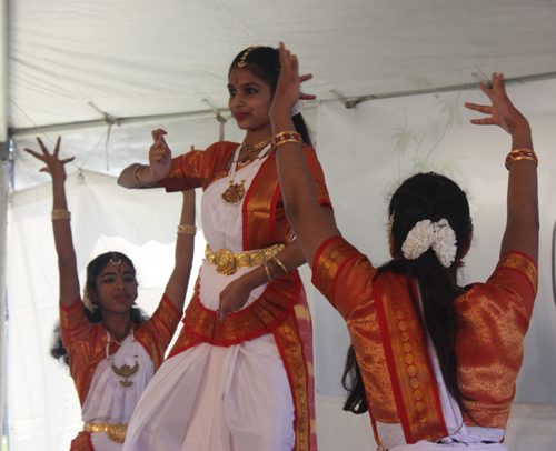 Indian dance by Sujatha Srinivisan students from Shri Kalaa Mandir