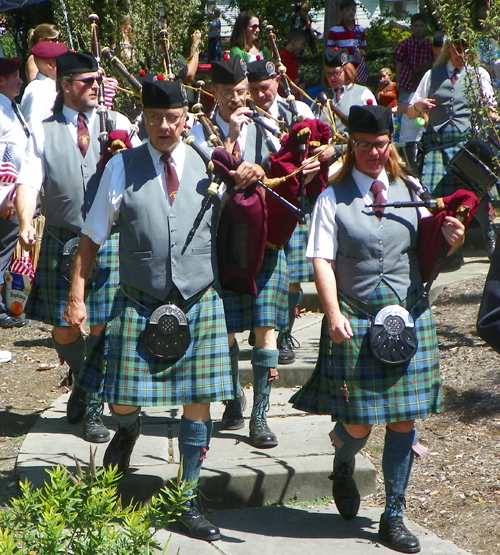 Bruce Grieg and The Irish American East Side Pipe Band