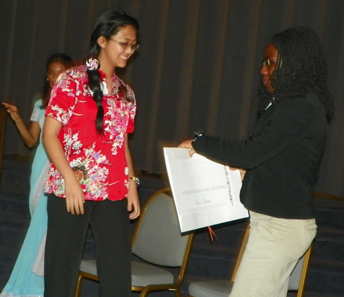 Demi Zhang receiving Princeton Prize in Race Relations