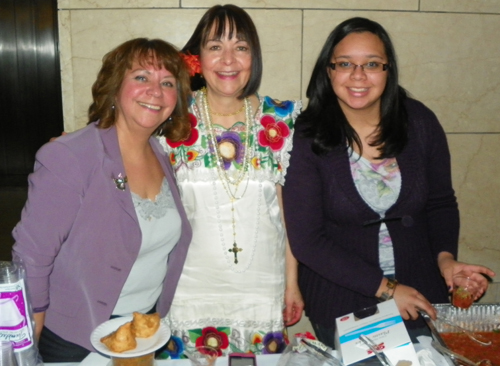 Mari Galindo DaSilva, Graciela Calles,  Larissa DaSilua