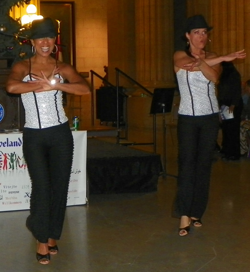 Soulseras dancers at Cleveland City Hall