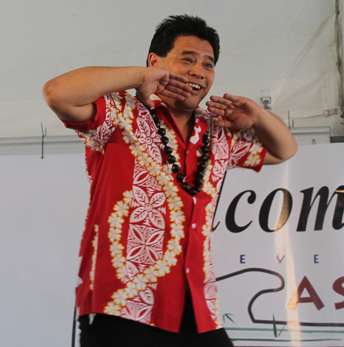 Hula dances from the Polynesian and Hawaiian Islands peformed by Polynesian Hula Fusion