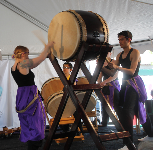 Mame Daiko taiko drummers at Cleveland Asian Festival