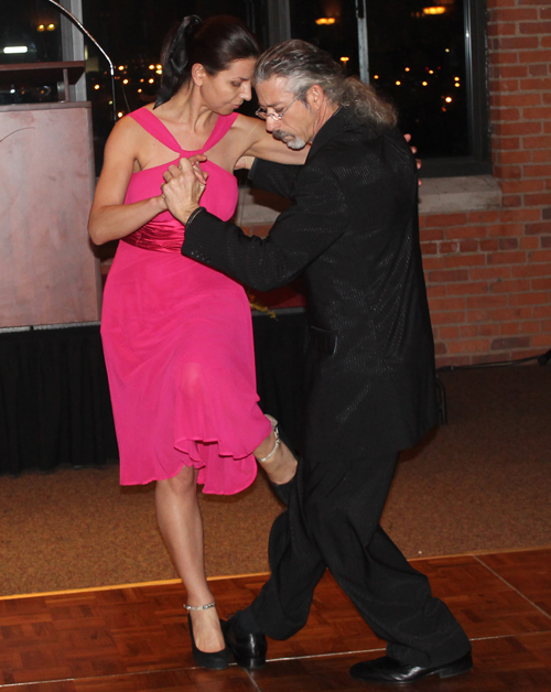 traditional Argentine Tango and Milonga dance
