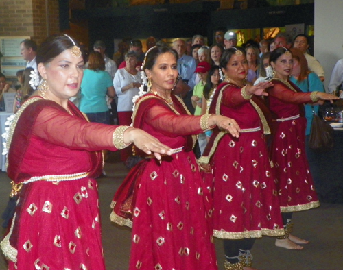 Students of the Anga Kala Kathak Academy