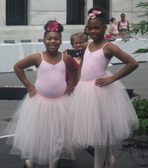 Cleveland Ballet dancers