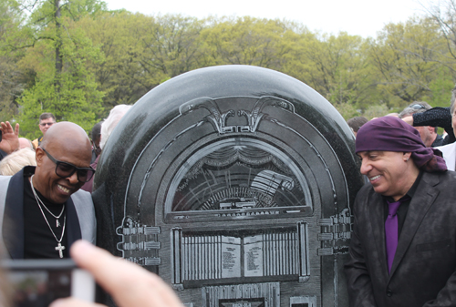 David Porter and Little Steven Van Zandt with Alan Freed monument
