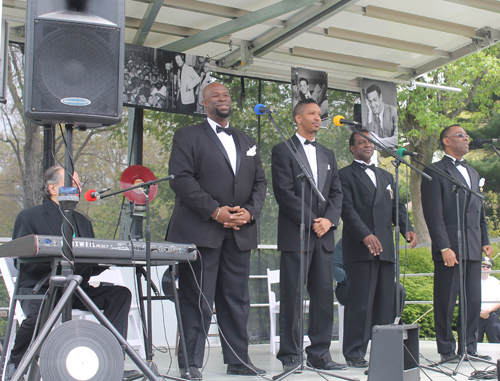 The Drifters at Alan Freed memorial