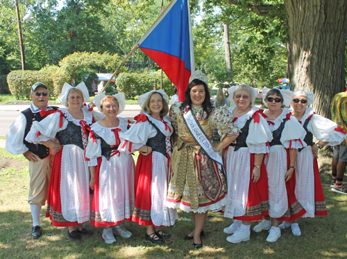 Miss Czech/Slovak US Queen Miss Michaela Marenka Steager with the Sokol group