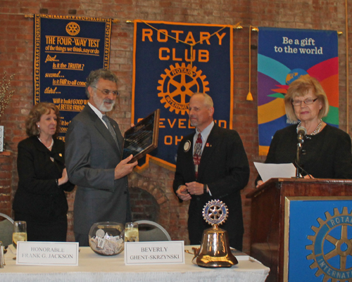 Mayor Frank Jackson receives Rotary award