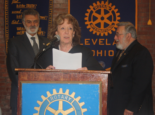 Mayor Frank Jackson receives Rotary award