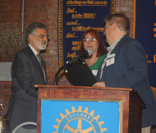 Mayor Jackson with Debbie and Dan Hanson