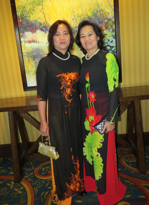 Vietnamese sisters