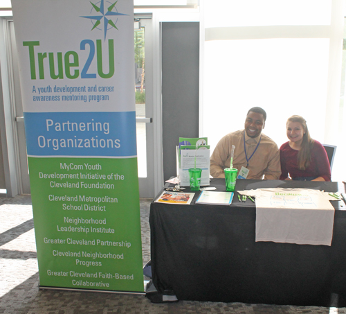 True2U Table