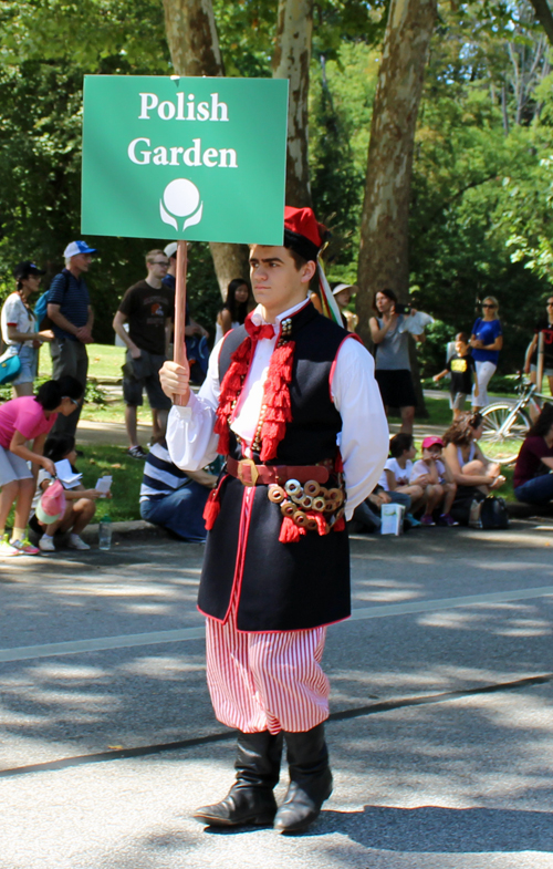 Polish Garden in the Parade of Flags at 2018 One World Day