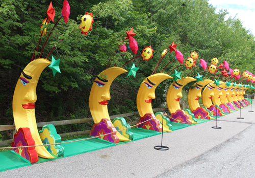 Asian Lantern scene at Cleveland Metroparks Zoo