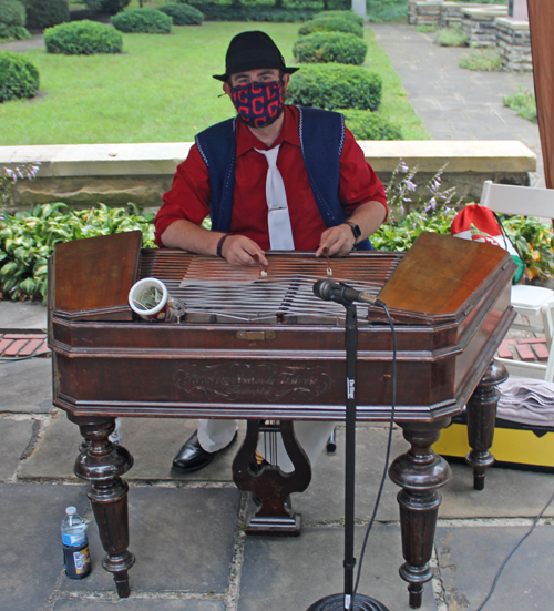 Cimbalom in the Hungarain Cultural Garden on One World Day 2021