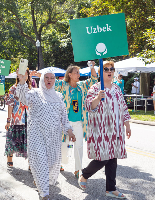Uzbek community in Parade of Flags at One World Day 2021