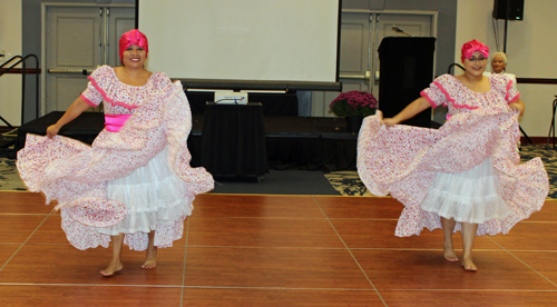 Racies Danzaz Del Peru dancer