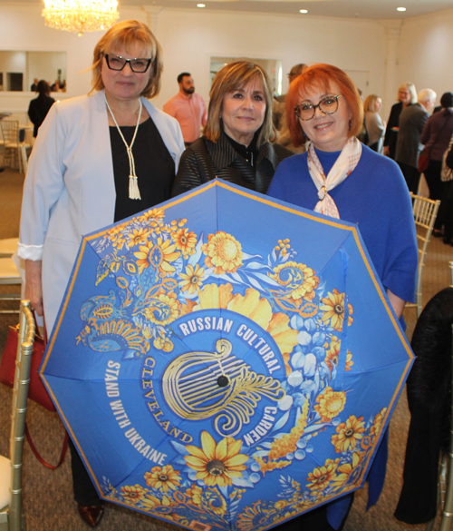 Russian and Ukraine Gardens - Svetlana Stolyarova, Dozia Krislaty and Lena Kanter