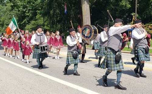 Irish Cultural Garden in Parade of Flags at One World Day