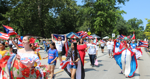 Puerto Rican community in Parade of Flags on One World Day