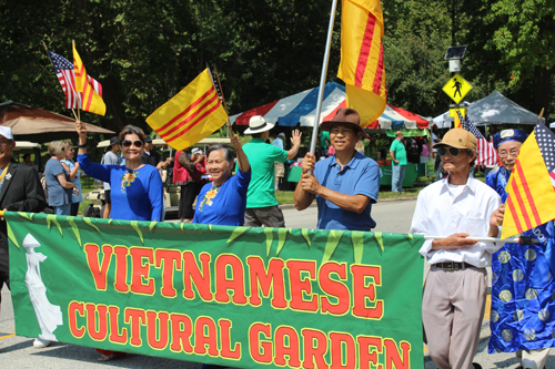 Vietnamese Cultural Garden in the Parade of Flags on One World Day