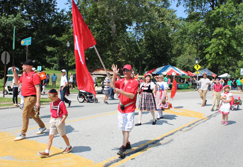 Swiss community in the Parade of Flags on One World Day