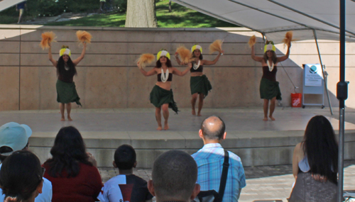 Pacific Pearl on the main stage in the Plaza