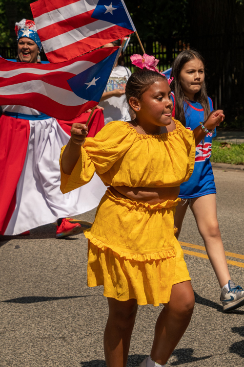 Puerto Rican community in Parade of Flags on One World Day